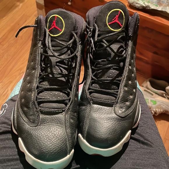 JORDAN 13 PLAYOFFS Size 10 Rare sneaker to see for sale in great condition. - Picture 2 of 4